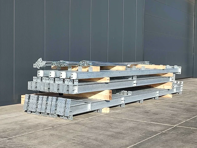 Staalconstructie 10 x 16 mtr (ca. 160m²) - afbeelding 3 van  3