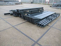 Staalconstructie 10 x 30 meter (300m2) - afbeelding 1 van  16