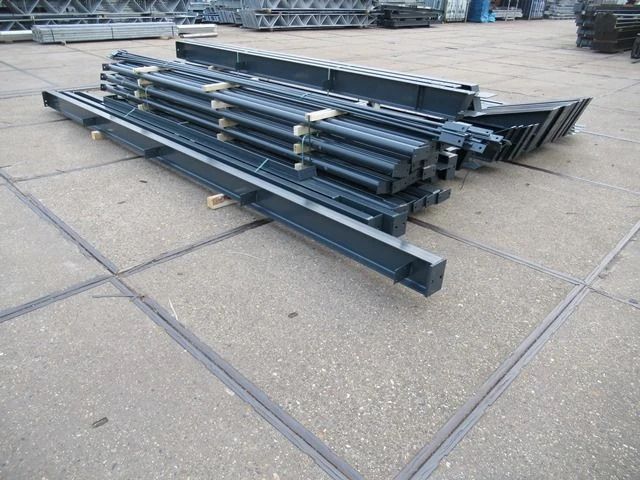 Staalconstructie 10 x 30 meter (300m2) - afbeelding 11 van  16