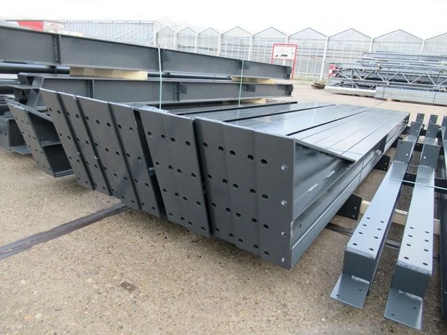 Staalconstructie 10 x 30 meter (300m2) - afbeelding 15 van  16