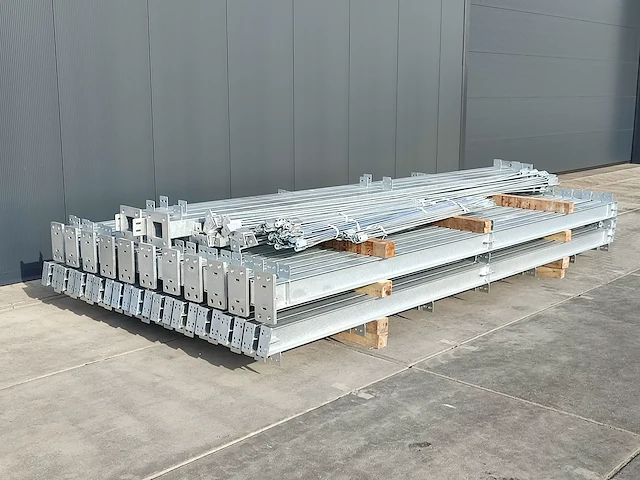 Staalconstructie 10 x 40 (ca. 400m²) - afbeelding 6 van  9