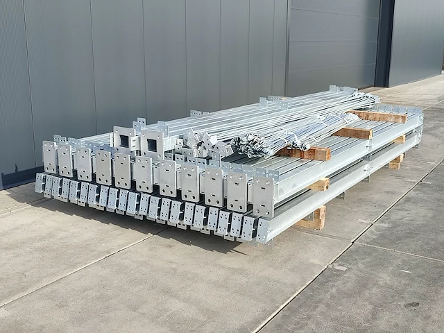 Staalconstructie 10 x 40 (ca. 400m²) - afbeelding 7 van  9