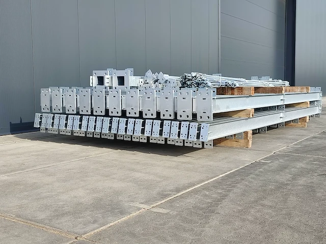 Staalconstructie 10 x 40 (ca. 400m²) - afbeelding 8 van  9