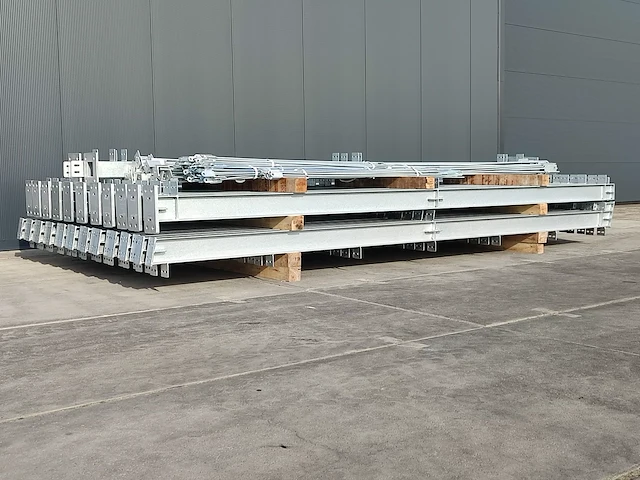 Staalconstructie 10 x 40 (ca. 400m²) - afbeelding 9 van  9