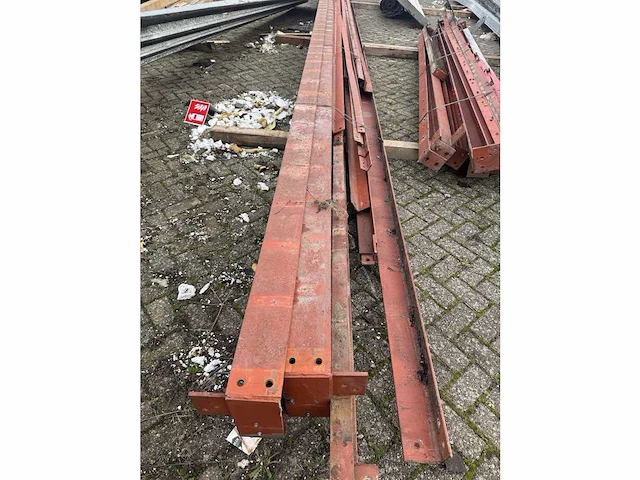 Staalconstructie (10,00x14,00 mtr) (140m2) - afbeelding 13 van  14