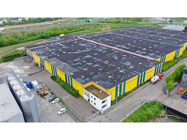 Staalconstructie (105,85x60,00 mtr) (6.351m2) - afbeelding 14 van  18