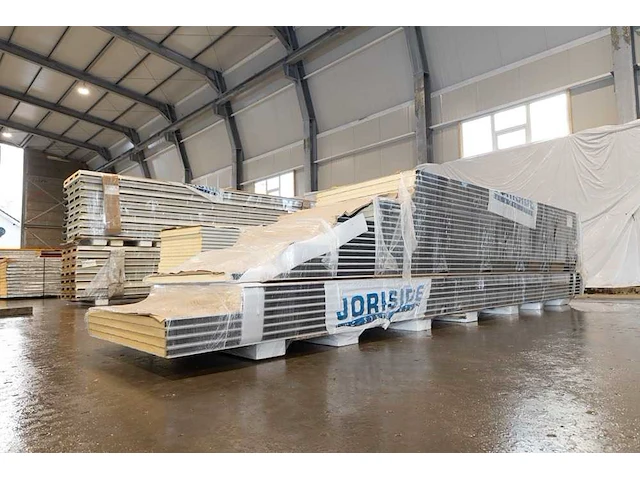 Staalconstructie 10x16 meter met dak en wand - afbeelding 11 van  27