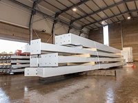 Staalconstructie 10x16 meter met dak en wand