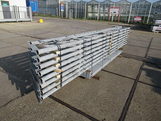 Staalconstructie 11.00 x 12.00 meter (132m2) - afbeelding 1 van  9