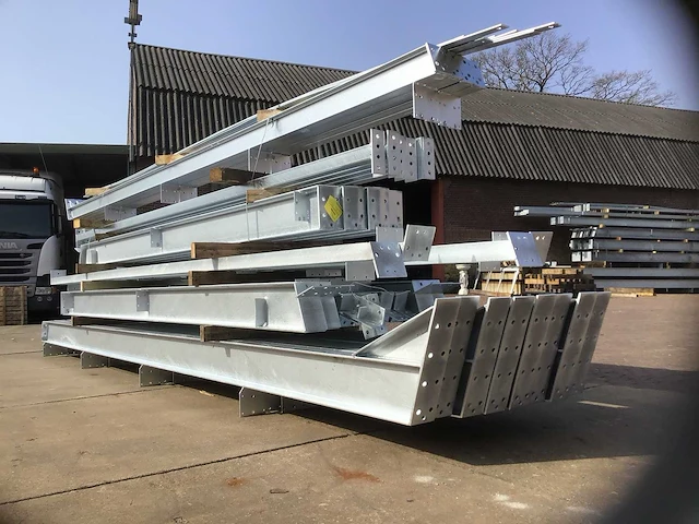 Staalconstructie 11,6x25 meter (ca. 290 m2) - afbeelding 6 van  9