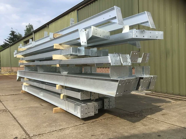 Staalconstructie 11,6x35 meter (ca. 406 m2) - afbeelding 4 van  11