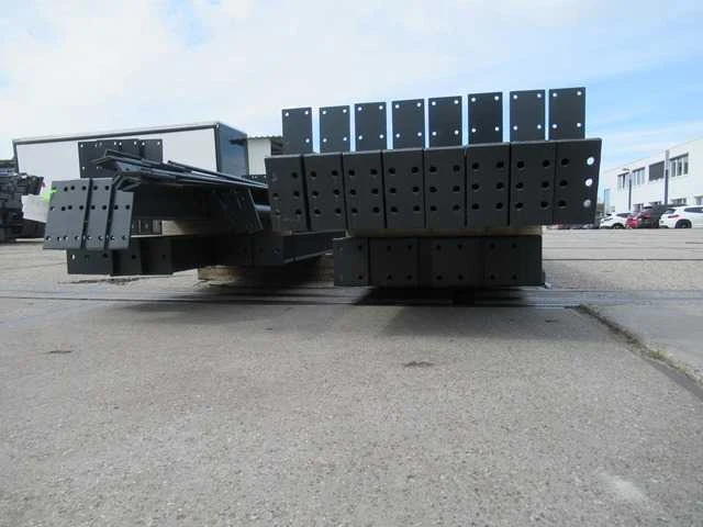 Staalconstructie 12 x 25 meter (300m2) - afbeelding 11 van  11