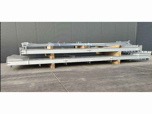 Staalconstructie 12 x 32 (ca. 384m²) - afbeelding 5 van  6