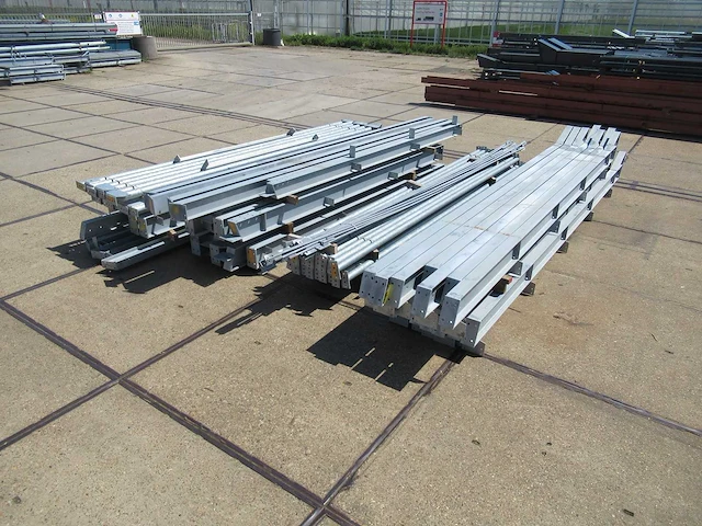 Staalconstructie 12 x 40 meter (480m2) - afbeelding 1 van  17