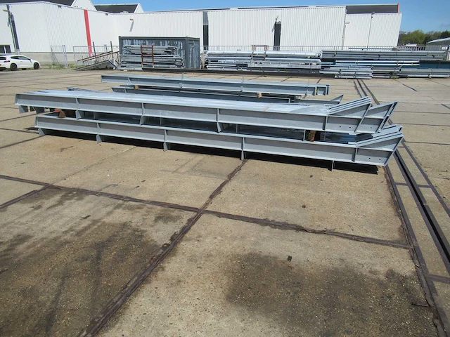 Staalconstructie 12 x 40 meter (480m2) - afbeelding 14 van  17