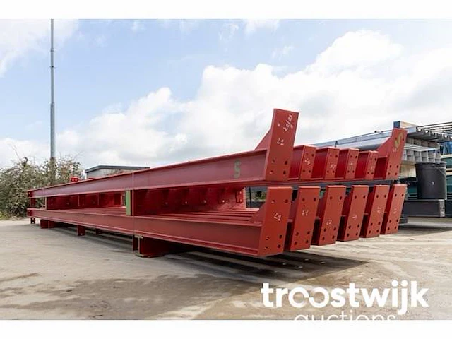 Staalconstructie 12,4x27,1 meter (ca. 336 m2) - afbeelding 3 van  12