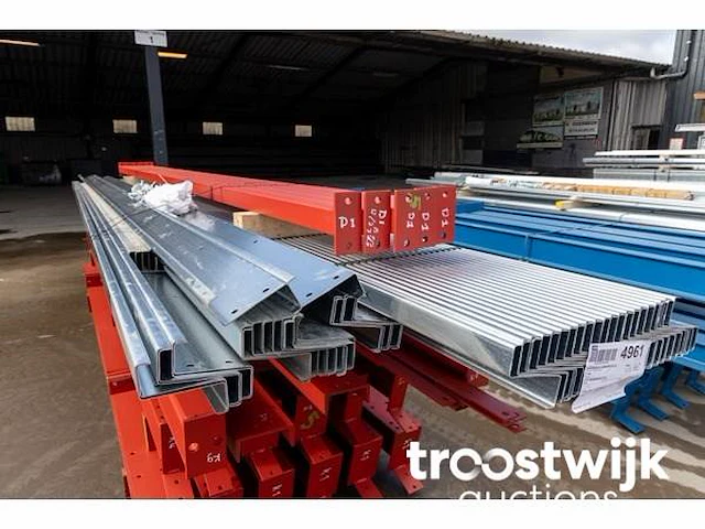 Staalconstructie 12,4x27,1 meter (ca. 336 m2) - afbeelding 11 van  12