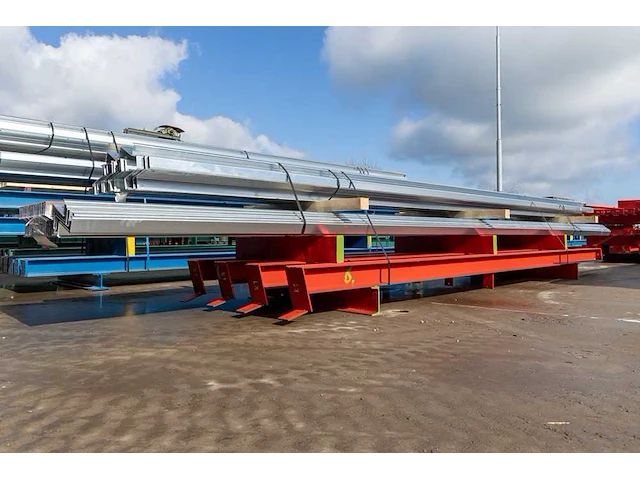 Staalconstructie 12,4x32,5 meter - afbeelding 8 van  16