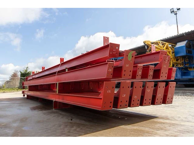 Staalconstructie 12,4x32,5 meter - afbeelding 9 van  16