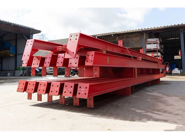 Staalconstructie 12,4x32,5 meter - afbeelding 15 van  16