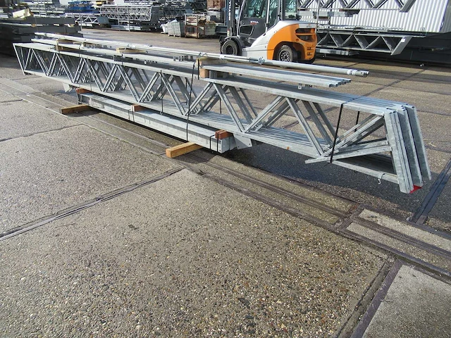 Staalconstructie 12.80 x 12.00 meter (154m2) - afbeelding 3 van  8