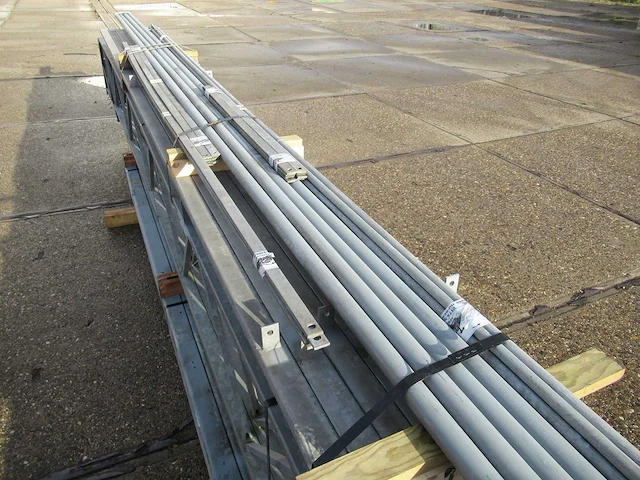 Staalconstructie 12.80 x 12.00 meter (154m2) - afbeelding 7 van  8
