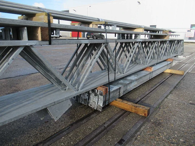 Staalconstructie 12.80 x 12.00 meter (154m2) - afbeelding 8 van  8
