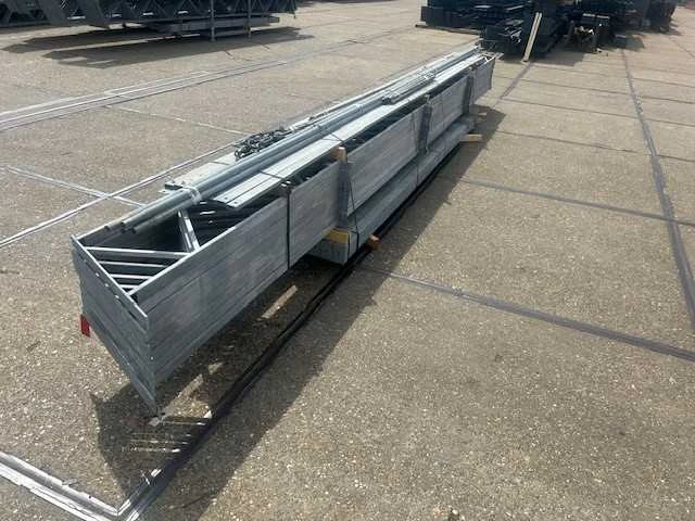 Staalconstructie 12.80 x 12.00 meter (154m2) - afbeelding 3 van  8