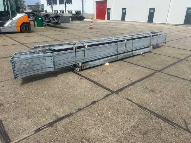 Staalconstructie 12.80 x 12.00 meter (154m2) - afbeelding 4 van  8