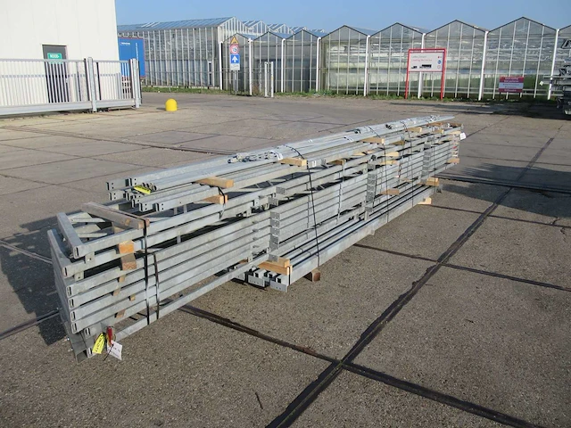 Staalconstructie 12.80 x 12.00 meter (154m2) - afbeelding 10 van  10