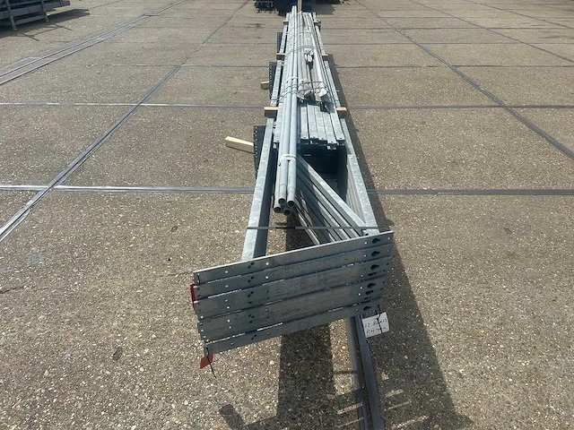 Staalconstructie 12.80 x 12.00 meter (154m2) - afbeelding 3 van  7
