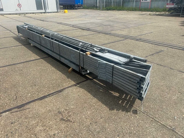 Staalconstructie 12.80 x 12.00 meter (154m2) - afbeelding 7 van  7