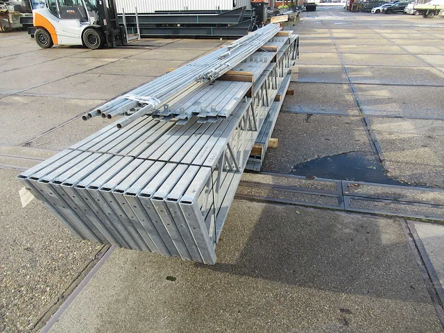 Staalconstructie 12.80 x 24.00 meter (307m2) - afbeelding 13 van  13