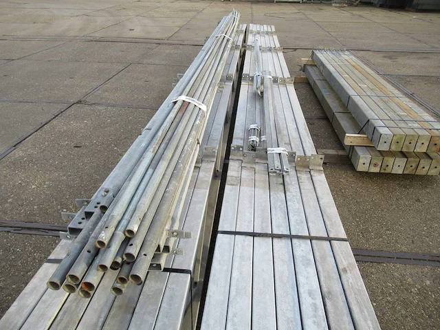 Staalconstructie 12.80 x 24.00 meter (307m2) - afbeelding 4 van  8