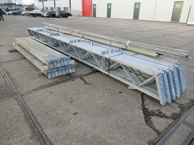 Staalconstructie 12.80 x 24.00 meter (307m2) - afbeelding 7 van  8