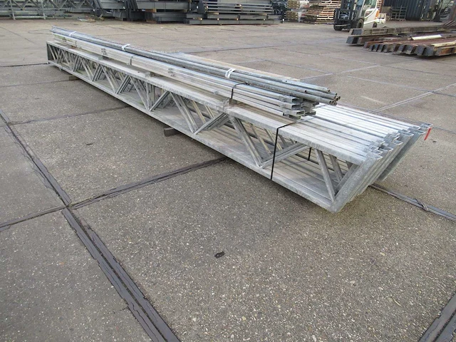 Staalconstructie 12.80 x 24.00 meter (307m2) - afbeelding 8 van  8