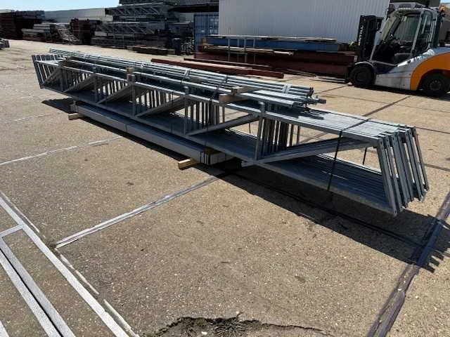 Staalconstructie 12.80 x 24.00 meter (307m2) - afbeelding 4 van  11