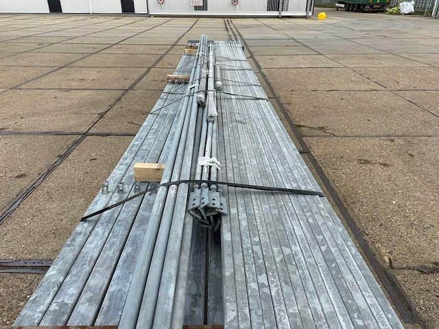 Staalconstructie 12.80 x 24.00 meter (307m2) - afbeelding 2 van  12