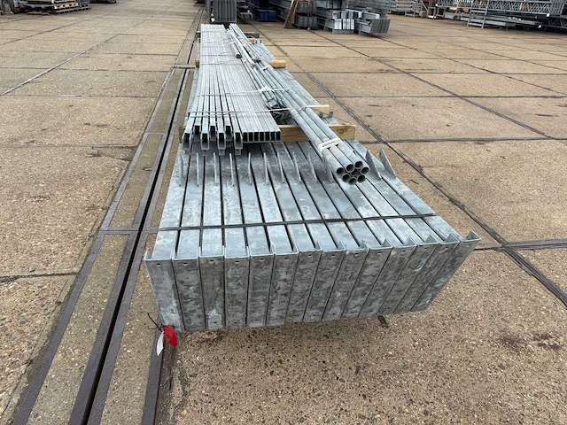 Staalconstructie 12.80 x 24.00 meter (307m2) - afbeelding 7 van  12