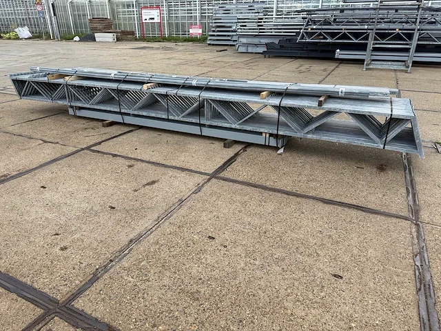 Staalconstructie 12.80 x 24.00 meter (307m2) - afbeelding 10 van  12