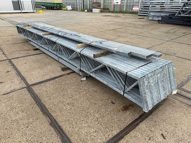 Staalconstructie 12.80 x 24.00 meter (307m2) - afbeelding 11 van  12