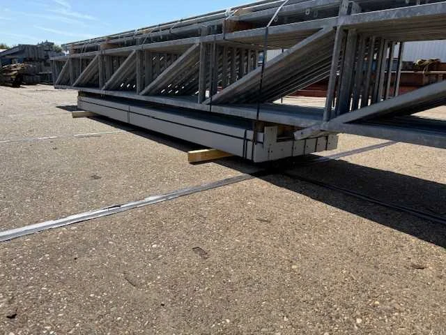 Staalconstructie 12.80 x 28.00 meter (358m2) - afbeelding 6 van  10