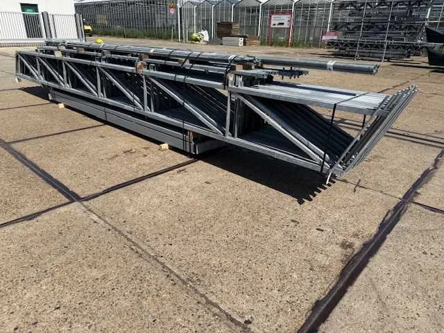 Staalconstructie 12.80 x 28.00 meter (358m2) - afbeelding 10 van  10