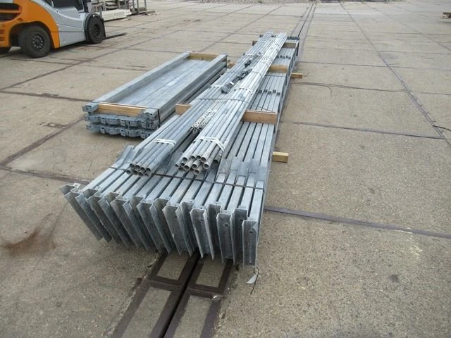 Staalconstructie 12.80 x 28.00 meter (358m2) - afbeelding 3 van  13