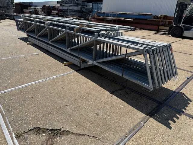 Staalconstructie 12.80 x 32.00 meter (410m2) - afbeelding 4 van  11