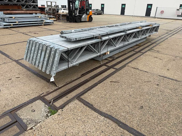 Staalconstructie 12.80 x 32.00 meter (410m2) - afbeelding 2 van  13