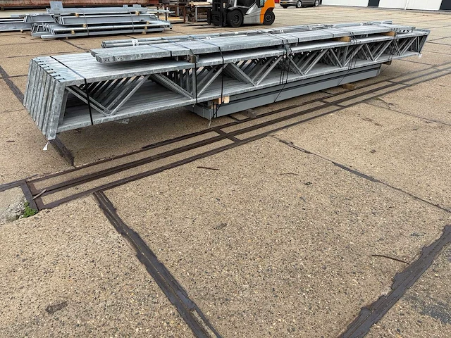 Staalconstructie 12.80 x 32.00 meter (410m2) - afbeelding 4 van  13