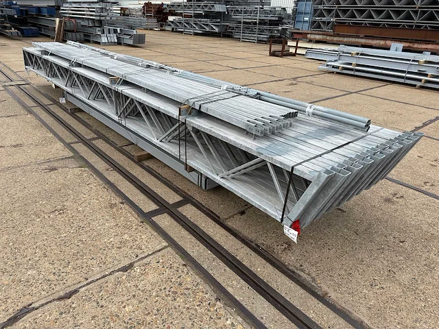 Staalconstructie 12.80 x 32.00 meter (410m2) - afbeelding 6 van  13