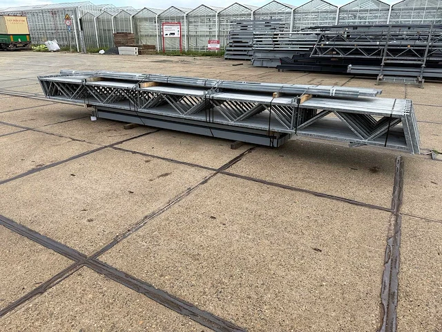 Staalconstructie 12.80 x 32.00 meter (410m2) - afbeelding 11 van  13