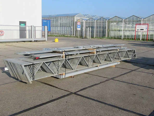 Staalconstructie 12.80 x 32.00 meter (410m2) - afbeelding 1 van  10